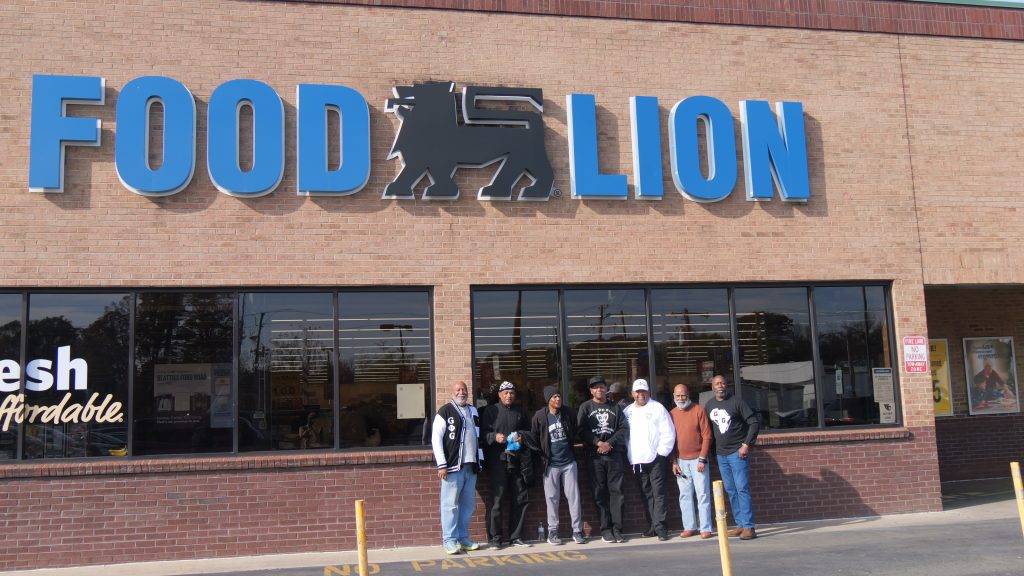 Group_photo_wide angle